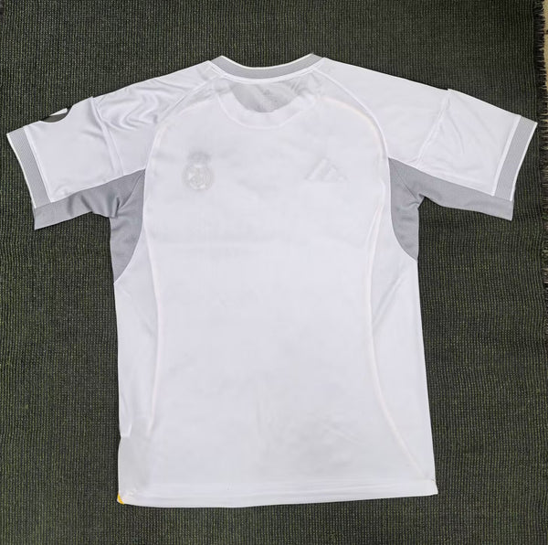 Maillot Real Madrid domicile 25/26 (Fan Version)
