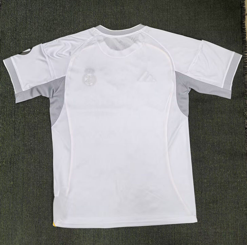 Maillot Real Madrid domicile 25/26 (Fan Version)